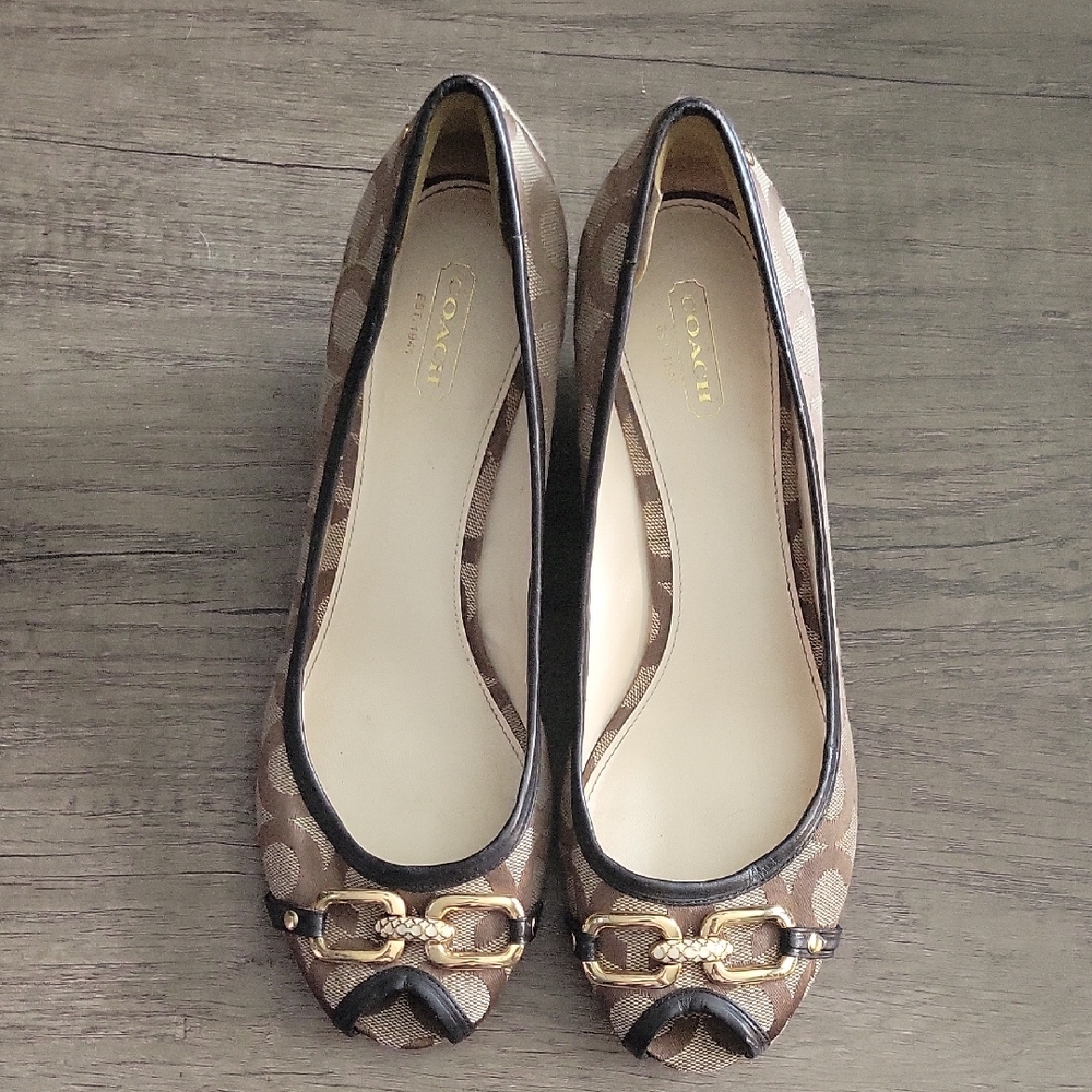 Coach Shelby Wedge Signature Brown/Khaki with Gold Accents